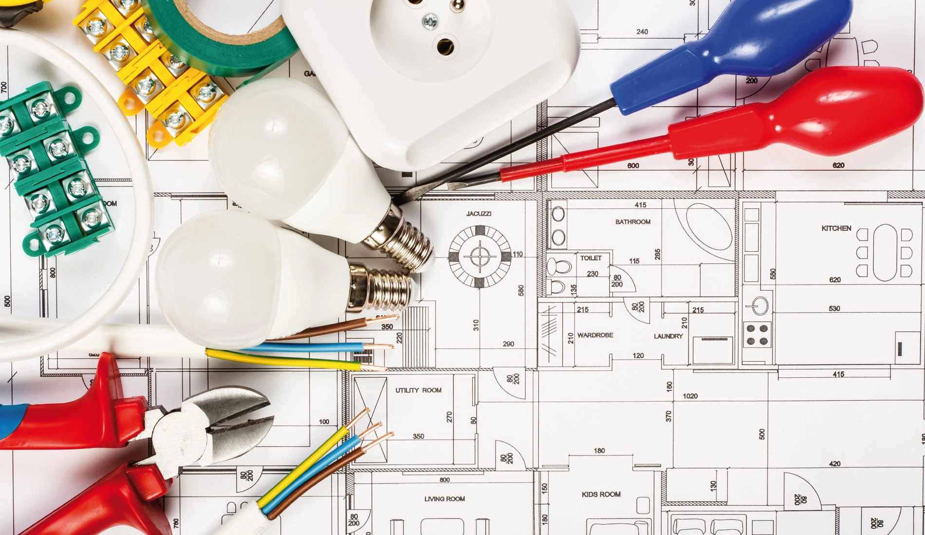 PROGETTAZIONE E SVILUPPO